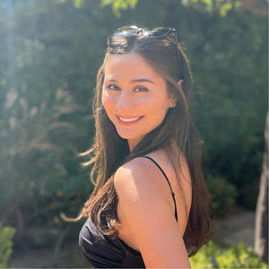 Meet your Posher, Raisa